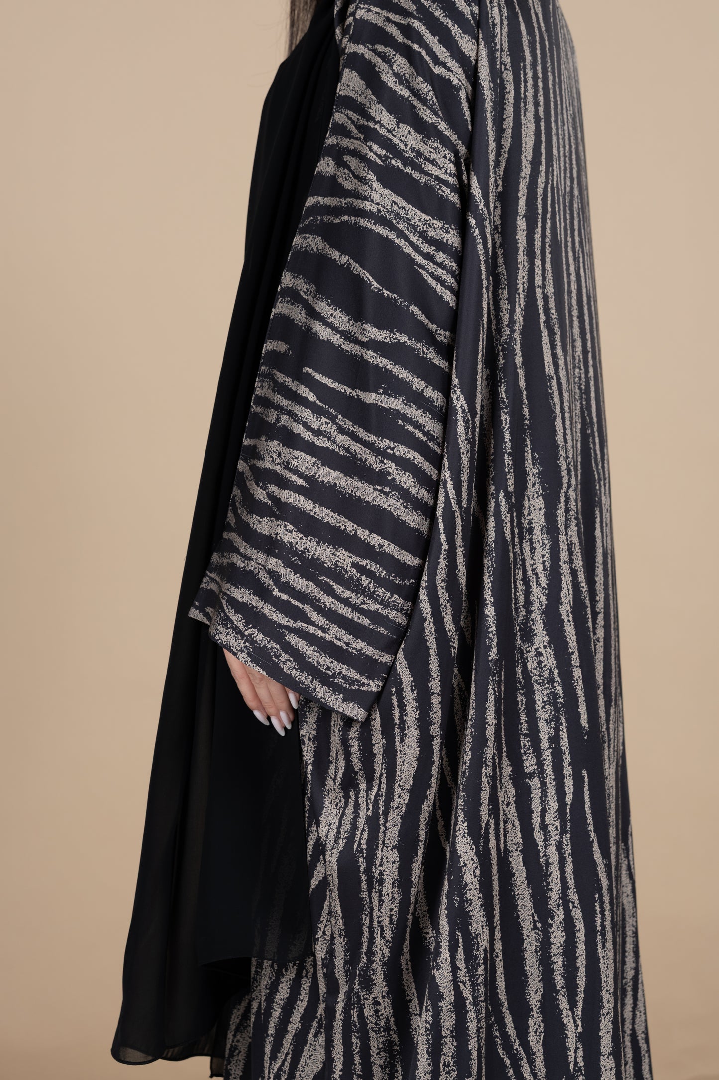 Gold stripes abaya